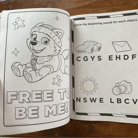 Bundle of 3 Crayola/ Barbie/ Paw Patrol Coloring Books NEW - Picture 16 of 16